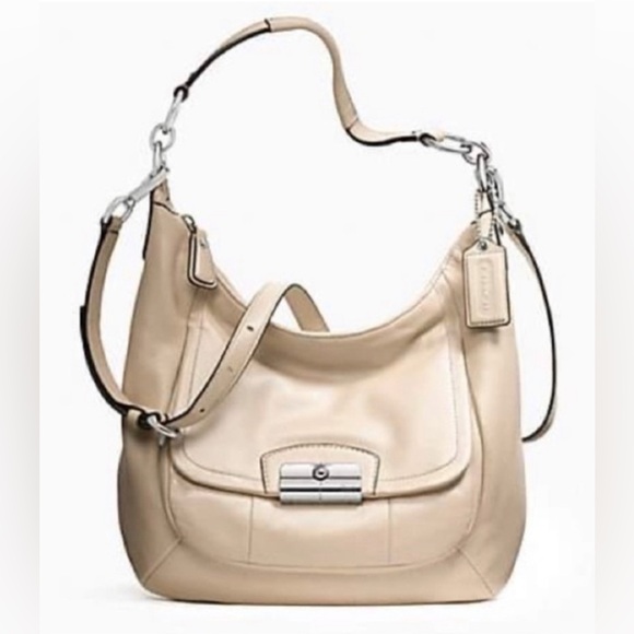 COACH Kristin pebbled leather purse - Picture 1 of 11